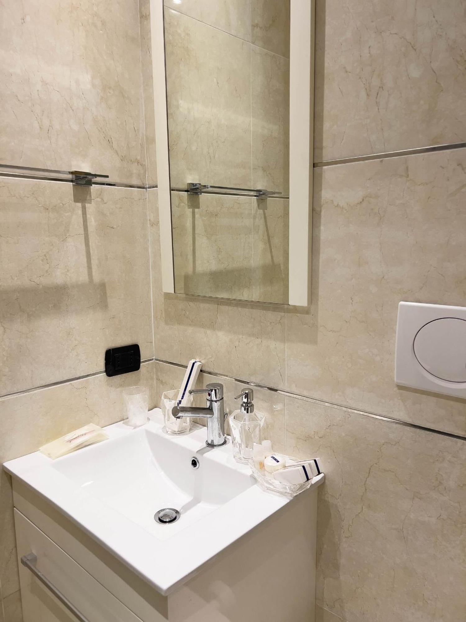 Sofia Guest House โรม ภายนอก รูปภาพ